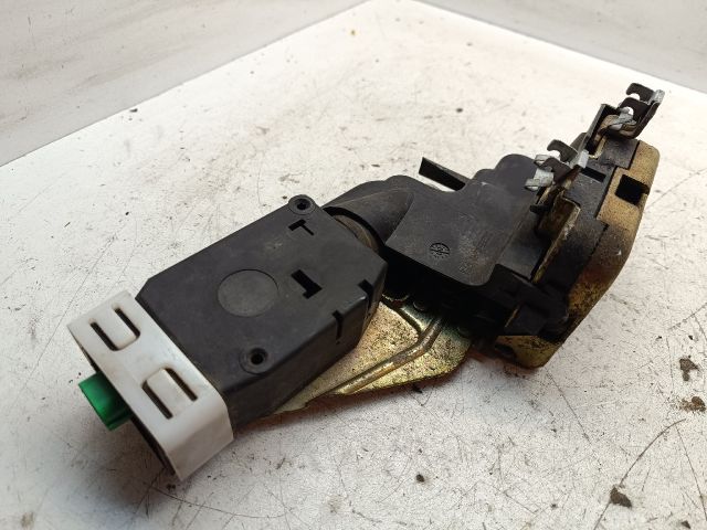 bontott VOLVO V40 Bal első Ajtózár