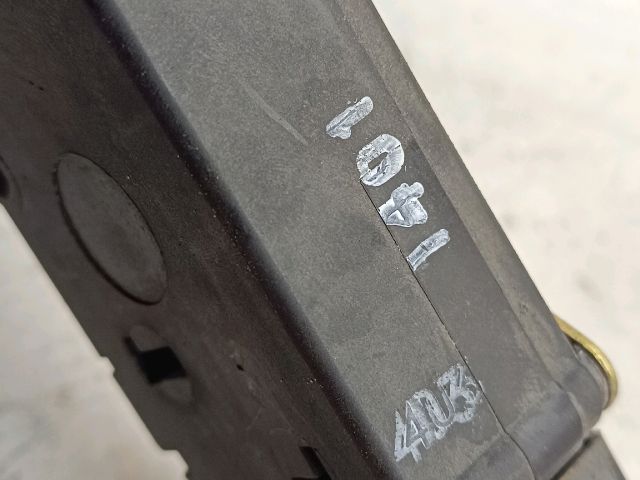 bontott VOLVO V40 Bal első Ajtózár