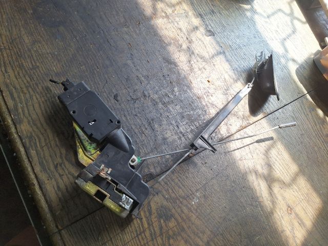 bontott VOLVO V40 Bal első Ajtózár