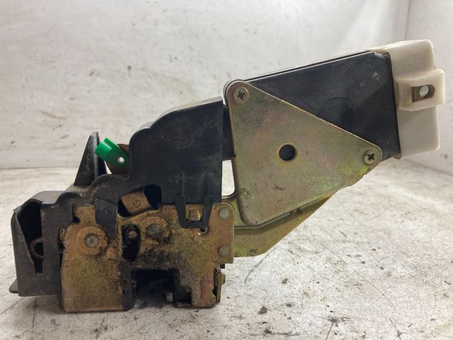 bontott VOLVO V40 Bal első Ajtózár