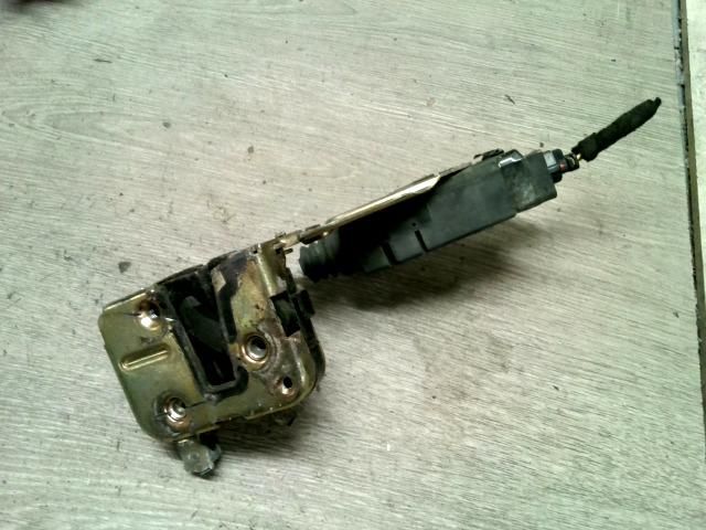 bontott VOLVO V40 Bal első Ajtózár