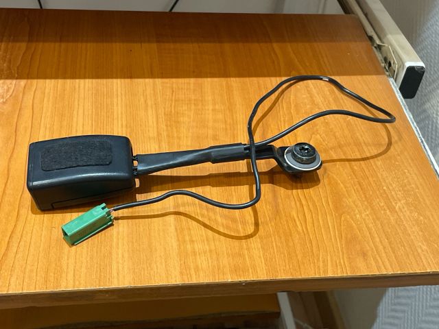 bontott VOLVO V40 Bal első Biztonsági Öv Csat