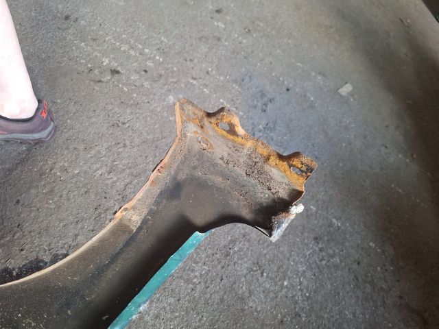 bontott VOLVO V40 Bal első Sárvédő