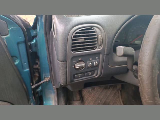 bontott VOLVO V40 Bal első Sárvédő