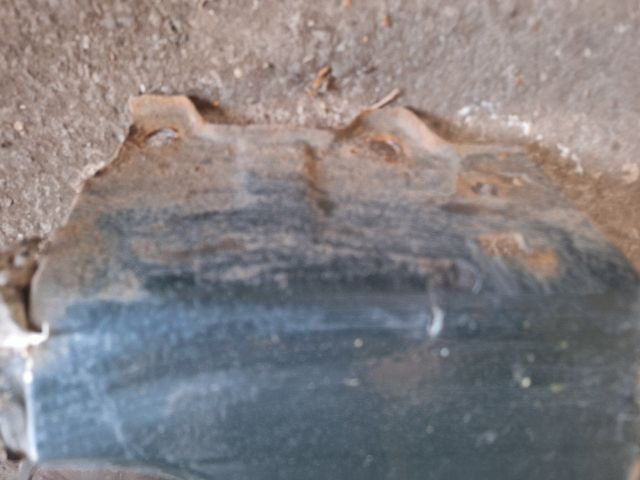 bontott VOLVO V40 Bal első Sárvédő