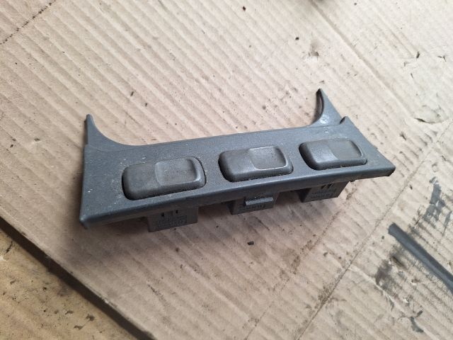 bontott VOLVO V40 Bal első Ülésfűtés Kapcsoló