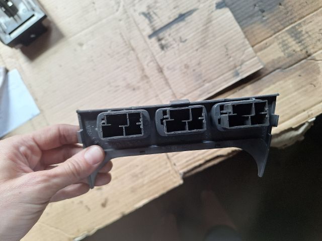 bontott VOLVO V40 Bal első Ülésfűtés Kapcsoló