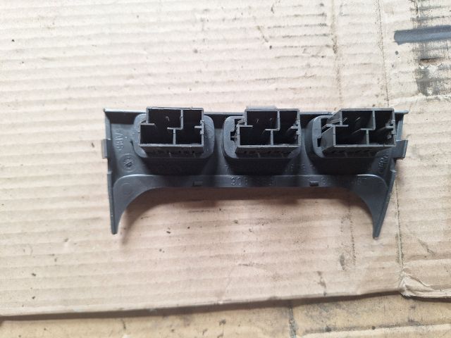 bontott VOLVO V40 Bal első Ülésfűtés Kapcsoló