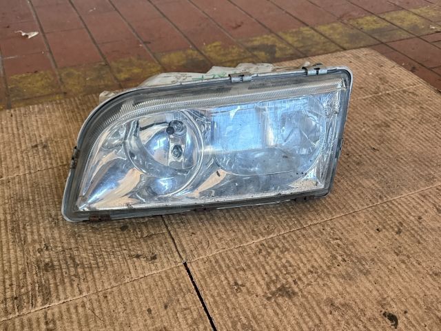 bontott VOLVO V40 Bal Fényszóró