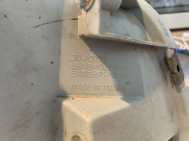 bontott VOLVO V40 Bal Fényszóró