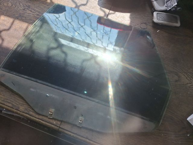 bontott VOLVO V40 Bal hátsó Ablak