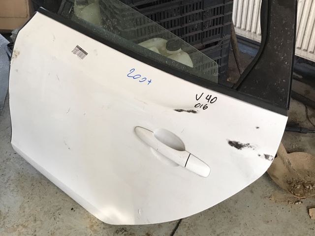 bontott VOLVO V40 Bal hátsó Ajtó (Részeivel)