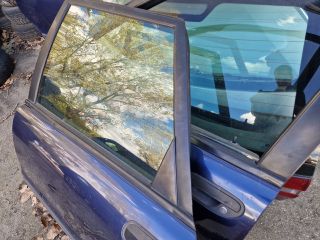 bontott VOLVO V40 Bal hátsó Ajtó (Részeivel)