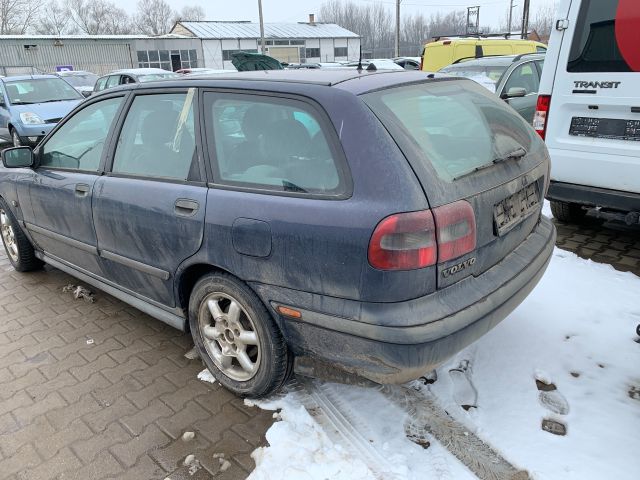 bontott VOLVO V40 Bal hátsó Ajtó (Részeivel)
