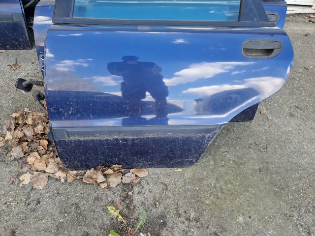 bontott VOLVO V40 Bal hátsó Ajtó (Részeivel)