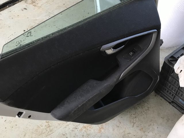 bontott VOLVO V40 Bal hátsó Ajtó (Részeivel)