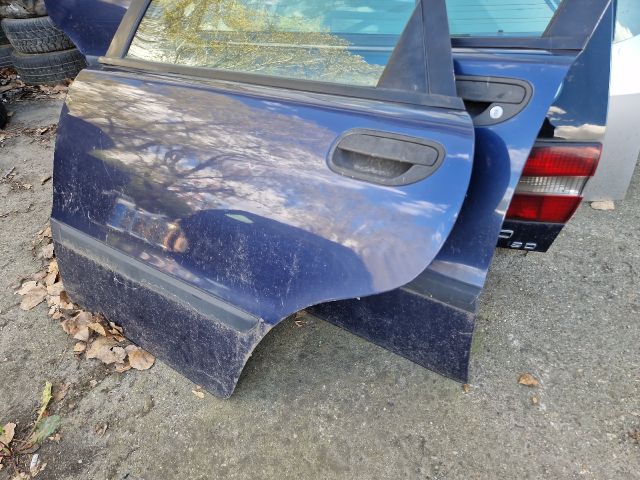 bontott VOLVO V40 Bal hátsó Ajtó (Részeivel)