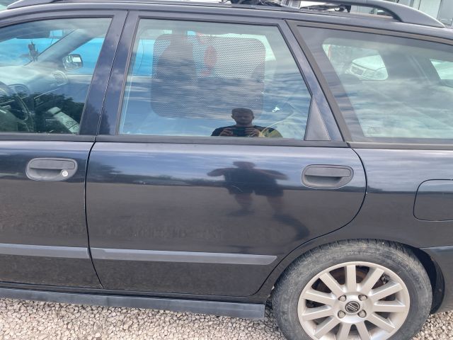 bontott VOLVO V40 Bal hátsó Ajtó (Üres lemez)