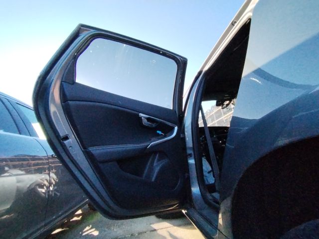 bontott VOLVO V40 Bal hátsó Ajtó (Üres lemez)