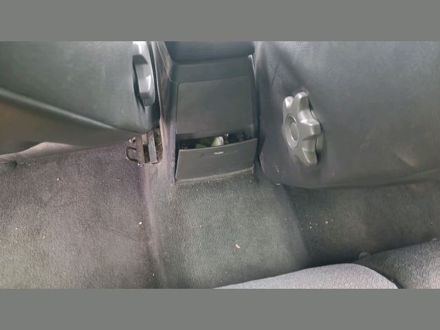 bontott VOLVO V40 Bal hátsó Ajtó (Üres lemez)