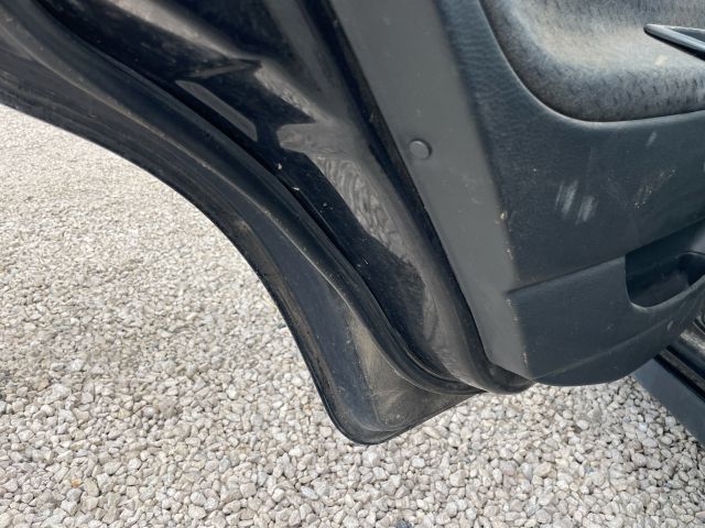 bontott VOLVO V40 Bal hátsó Ajtó (Üres lemez)