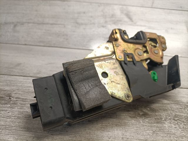 bontott VOLVO V40 Bal hátsó Ajtózár