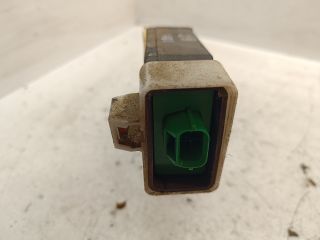 bontott VOLVO V40 Bal hátsó Ajtózár