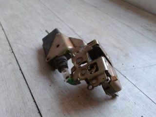 bontott VOLVO V40 Bal hátsó Ajtózár