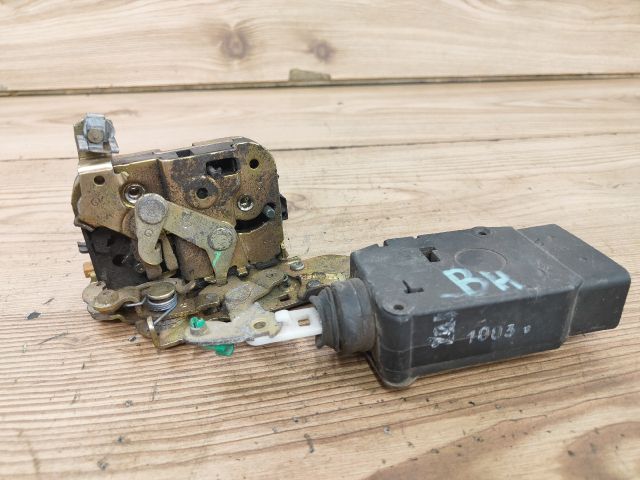 bontott VOLVO V40 Bal hátsó Ajtózár