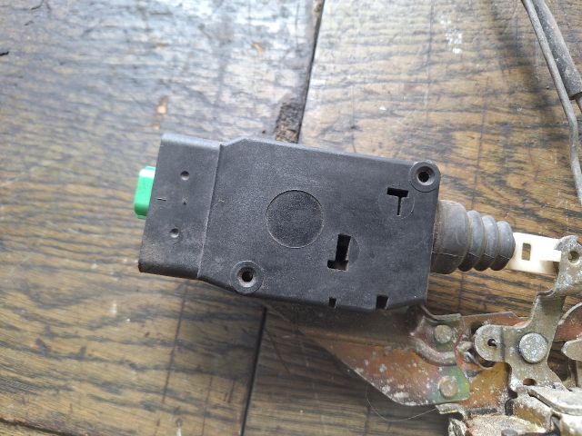 bontott VOLVO V40 Bal hátsó Ajtózár