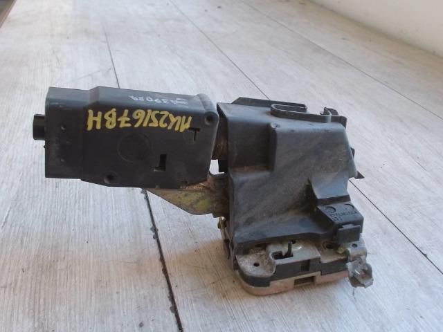 bontott VOLVO V40 Bal hátsó Ajtózár