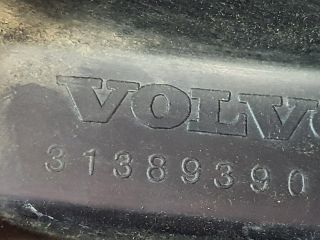 bontott VOLVO V40 Bal hátsó Csomagtér Burkolat (Műanyag)