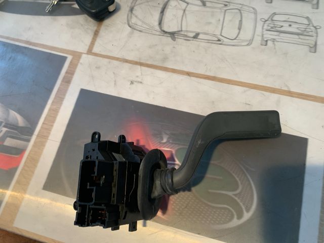 bontott VOLVO V40 Bal Kormánykapcsoló Irányjelző