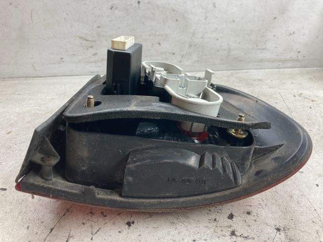 bontott VOLVO V40 Bal Külső Hátsó Lámpa