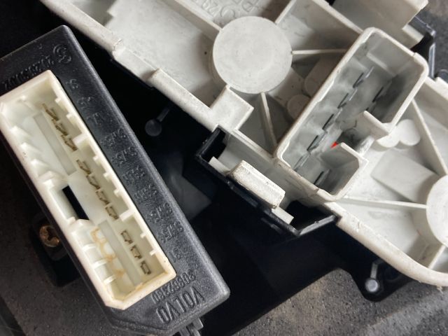 bontott VOLVO V40 Bal Külső Hátsó Lámpa