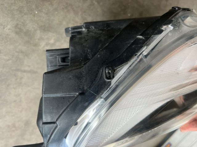 bontott VOLVO V40 Bal Ledes Fényszóró