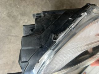 bontott VOLVO V40 Bal Ledes Fényszóró