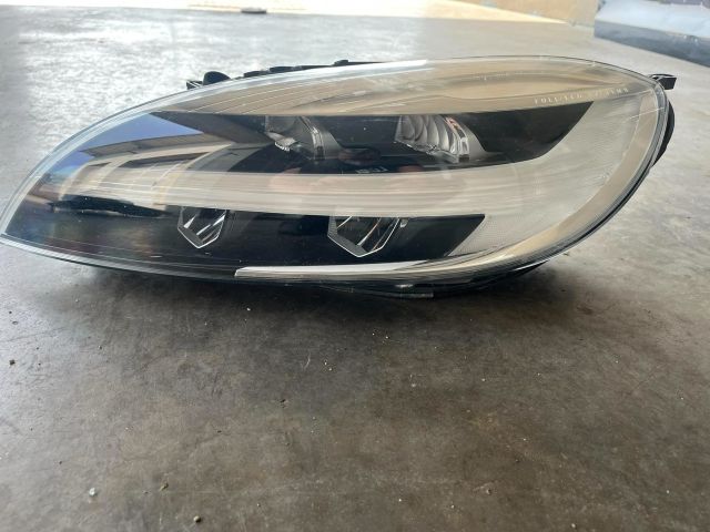 bontott VOLVO V40 Bal Ledes Fényszóró