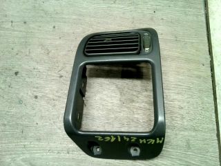 bontott VOLVO V40 Bal Szellőző