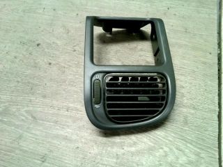 bontott VOLVO V40 Bal Szellőző