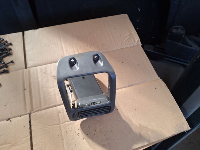 bontott VOLVO V40 Bal Szellőző