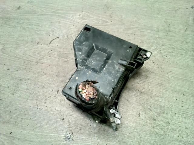 bontott VOLVO V40 Biztosítéktábla Utastér