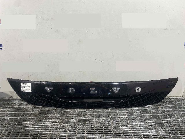 bontott VOLVO V40 Csomagtérajtó Díszléc