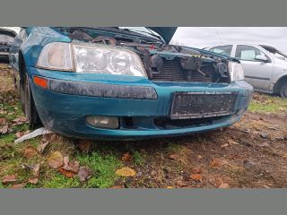 bontott VOLVO V40 Csomagtérajtó Gumikéder