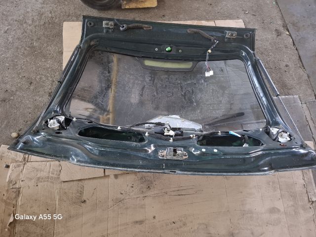 bontott VOLVO V40 Csomagtérajtó (Részeivel)