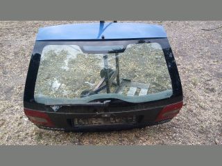 bontott VOLVO V40 Csomagtérajtó (Részeivel)