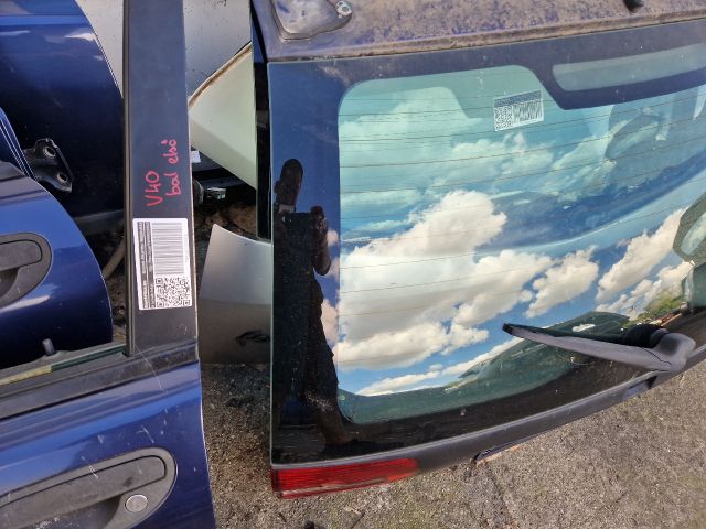 bontott VOLVO V40 Csomagtérajtó (Részeivel)