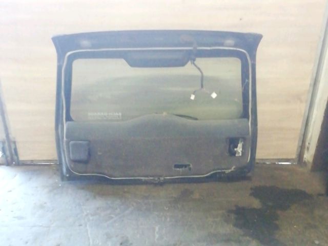 bontott VOLVO V40 Csomagtérajtó (Üres lemez)