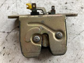 bontott VOLVO V40 Csomagtérajtó Zárszerkezet