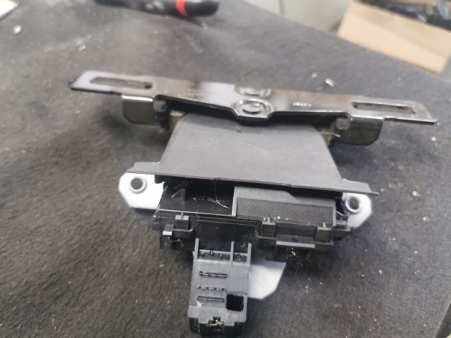 bontott VOLVO V40 Csomagtérajtó Zárszerkezet